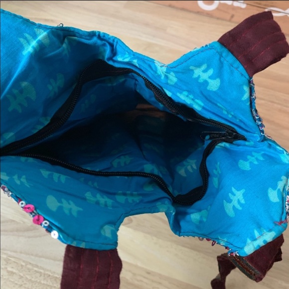 Handcrafted Boho Indian festival bag - Picture 6 of 8